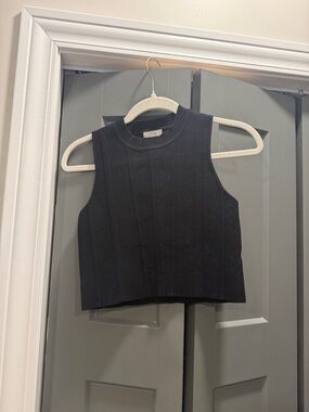 Black Ribbed Sleeveless Knit Crop Top